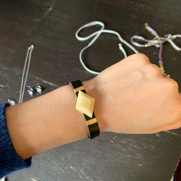 *SOLD* Noonday Collection Ecuador Bracelet White - Picture 4 of 5